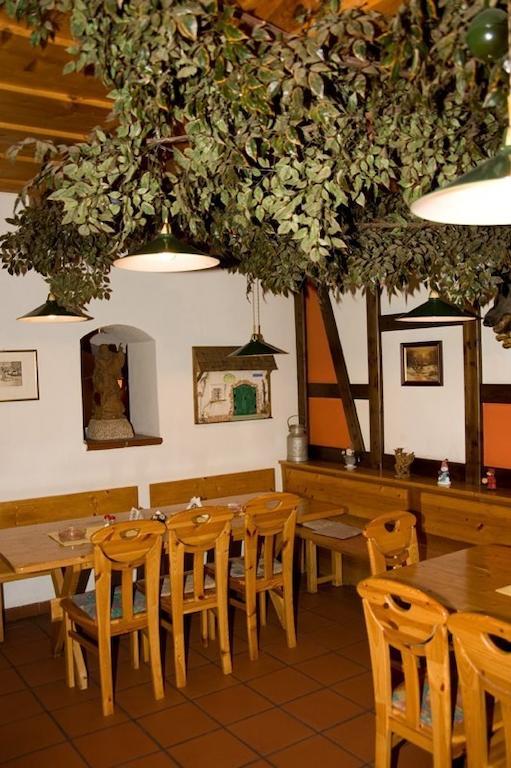 Gasthof Ludl Gross-Enzersdorf Exterior foto